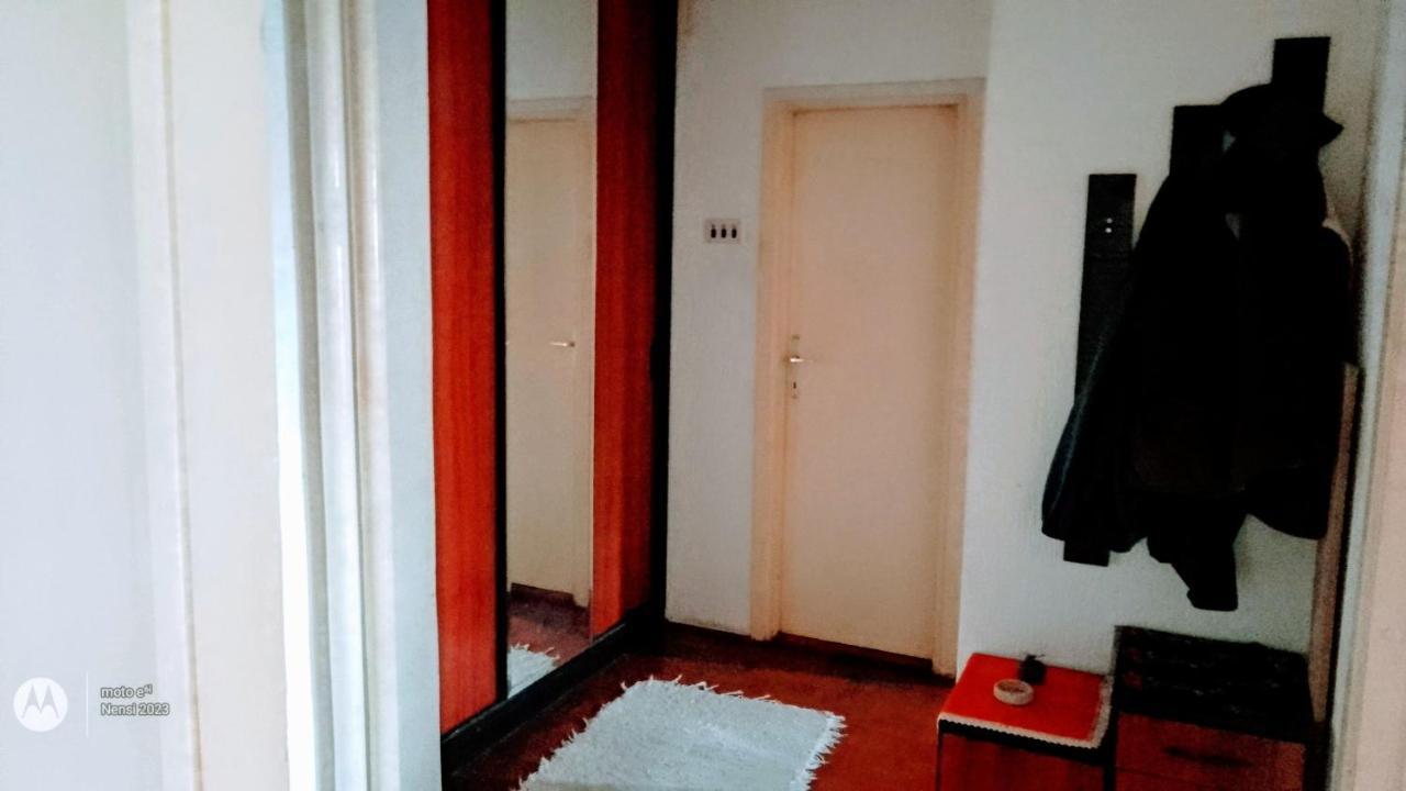 Men Who Knit Appartement Belgrado Buitenkant foto